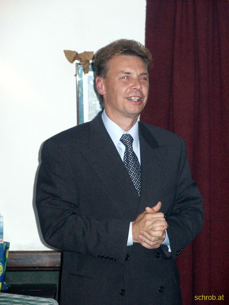 2002 11 057