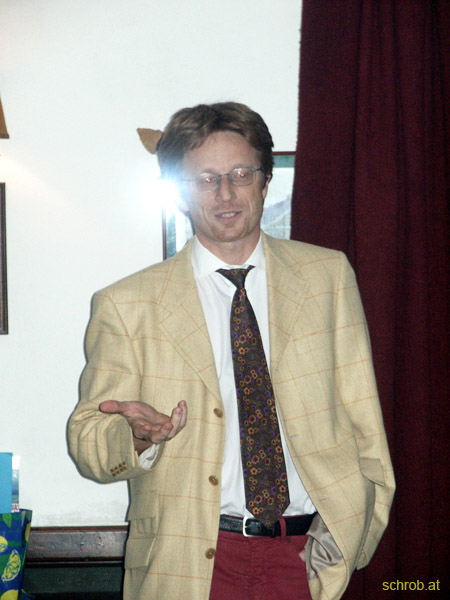 2002 11 064